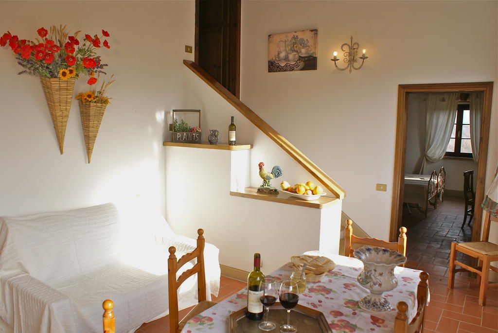 La Mandriola Villa Lajatico Room photo
